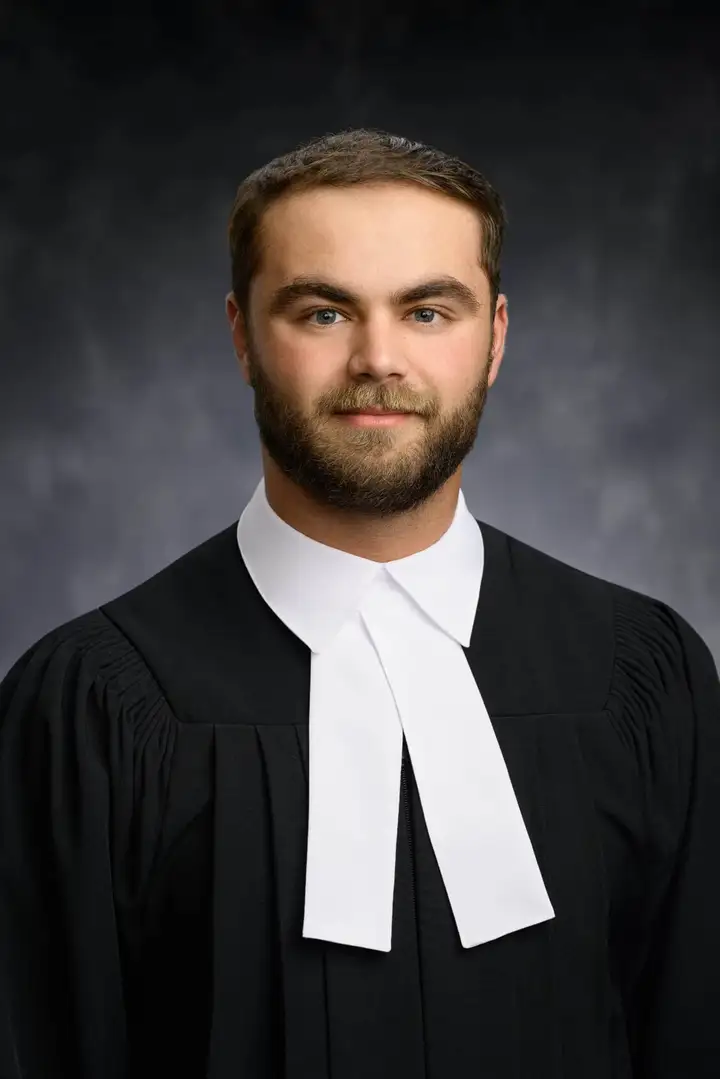 ਲੂਕਾਸ ਪੁਆਰੀਏ, ਆਰਟੀਕਲਡ ਕਲਰਕ, Mike Murphy Law Group, ਮੌਂਕਟਨ