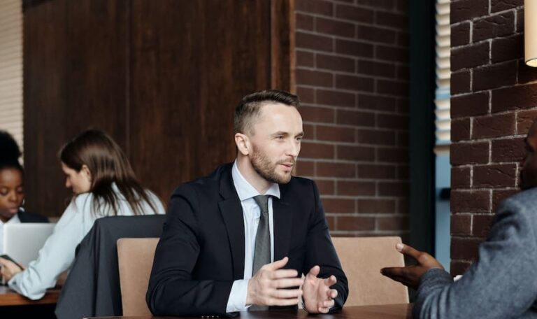 Blogs 3 A Lawyer is discussing Employee Theft